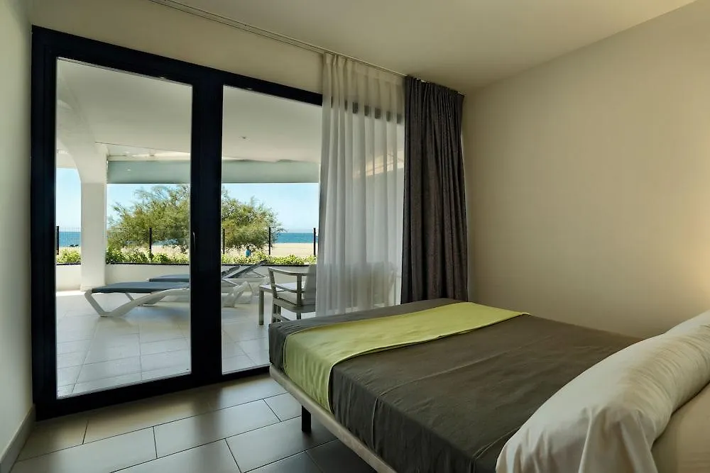 Pins Platja Apartments Cambrils İspanya
