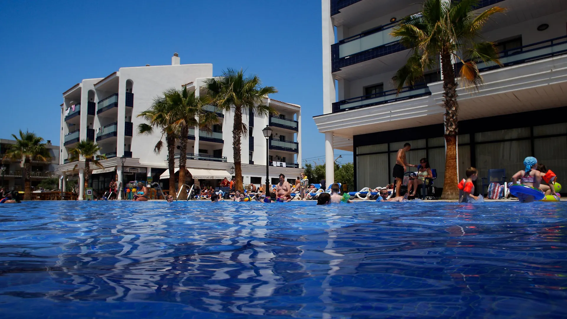 Pins Platja Apartments Cambrils İspanya