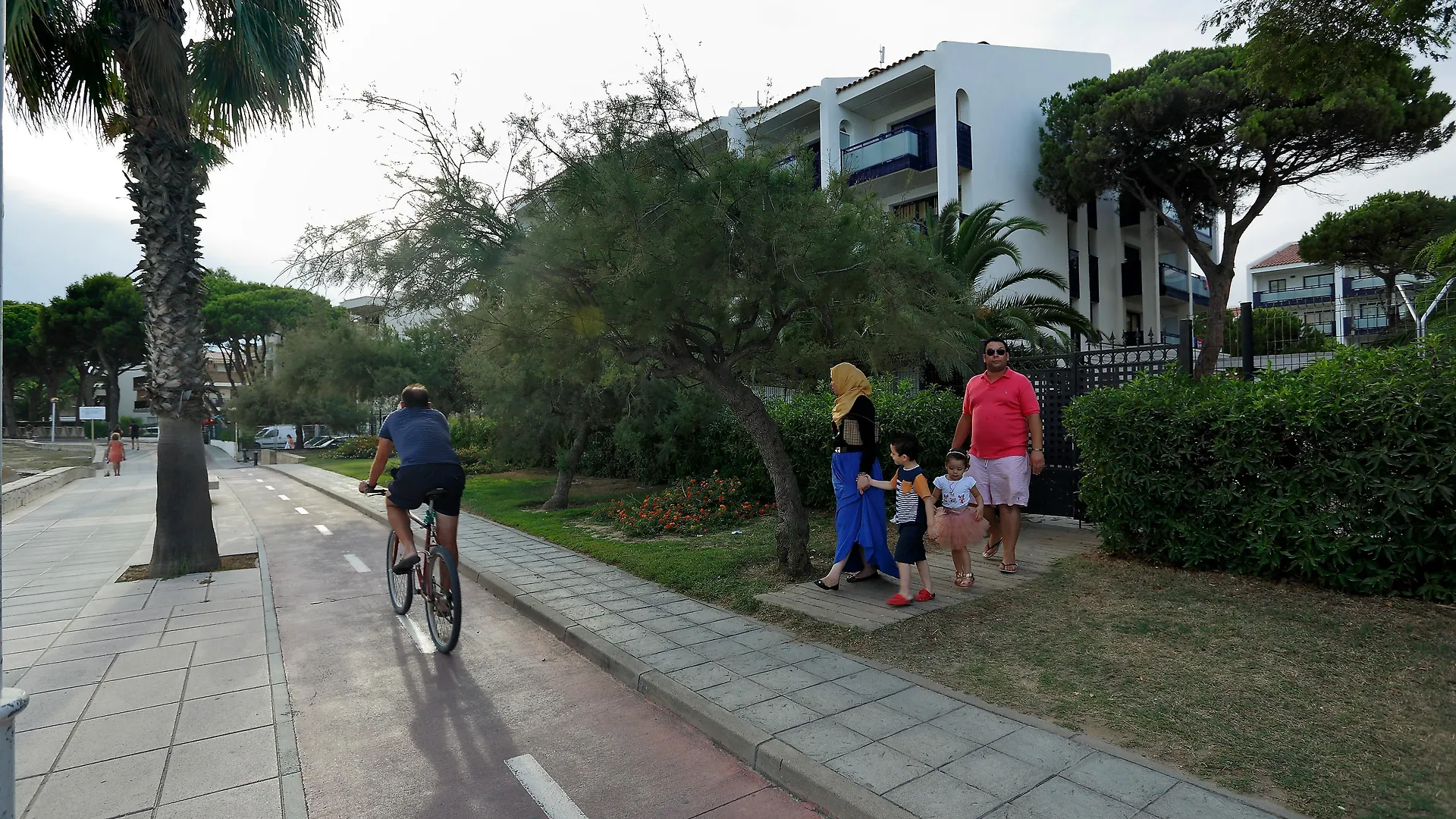 Pins Platja Apartments Cambrils